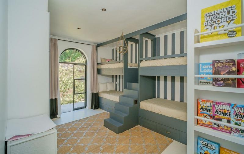 4 Bedroom Property for Sale in Hout Bay Western Cape